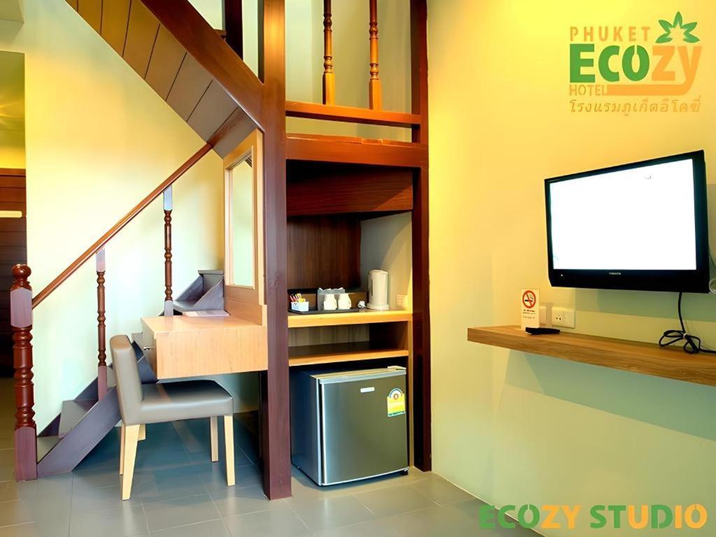 Phuket Ecozy Hotel Exterior photo