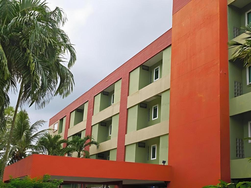 Phuket Ecozy Hotel Exterior photo